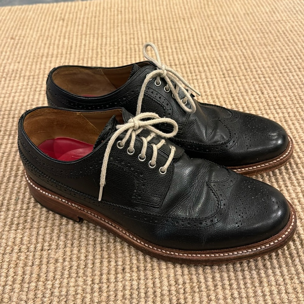 Grenson Brogues / wingtips.  Excellent used condition.  US size 9